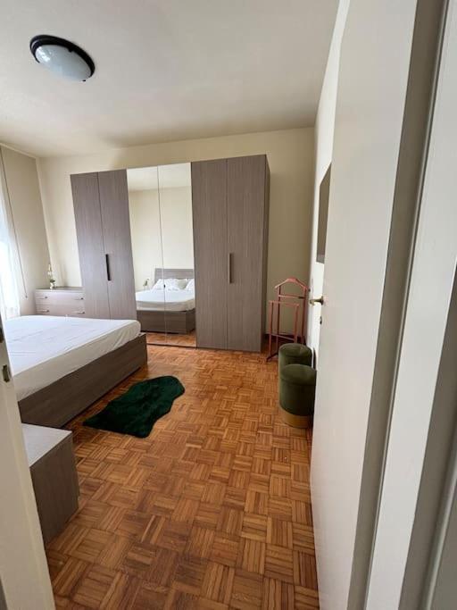 Apartment Navigli Anni '70 Milan